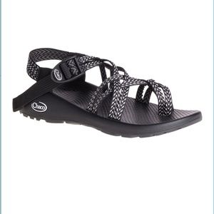 Women’s 9.5 W chaco’s